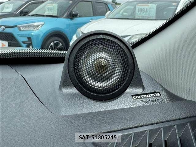 Toyota RAV4 2022-02 6691210-5