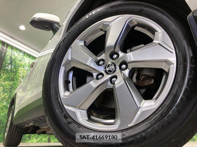 Toyota RAV4 2020-05 6717151-11
