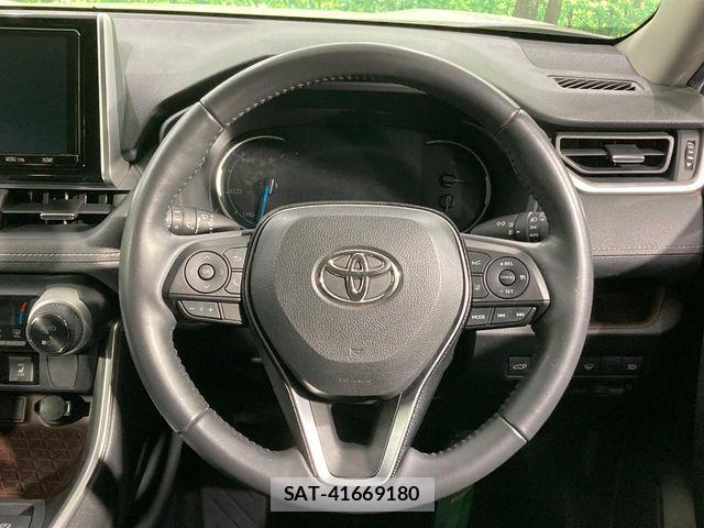 Toyota RAV4 2020-05 6717151-12
