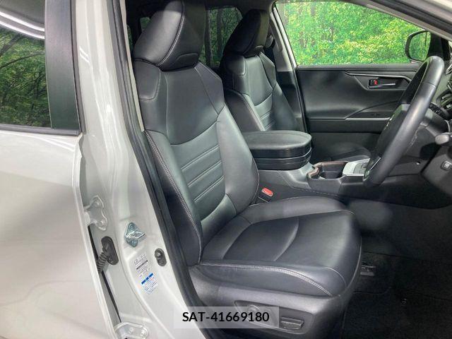 Toyota RAV4 2020-05 6717151-7