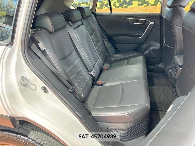Toyota RAV4 2023-11 6753057-9