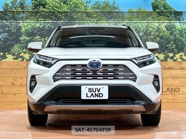 Toyota RAV4 2023-11 6753057-14