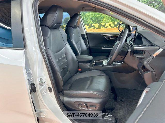 Toyota RAV4 2023-11 6753057-8