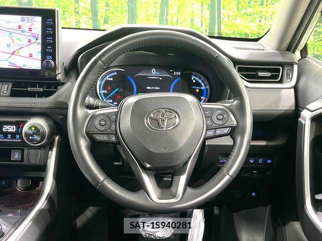 Toyota RAV4 2021-06 6816865-10