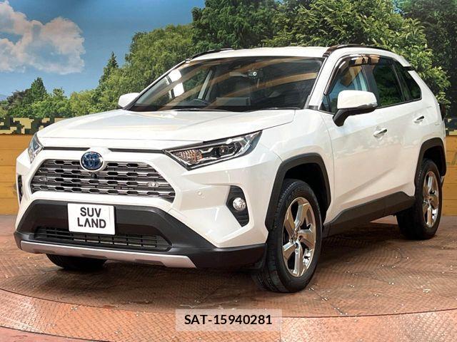 Toyota RAV4 2021-06 6816865-15