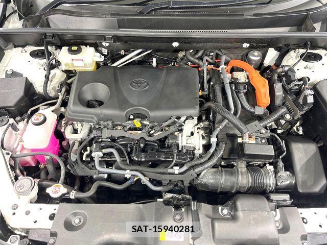 Toyota RAV4 2021-06 6816865-17