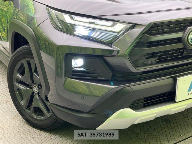 Toyota RAV4 2022-09 6816867-11