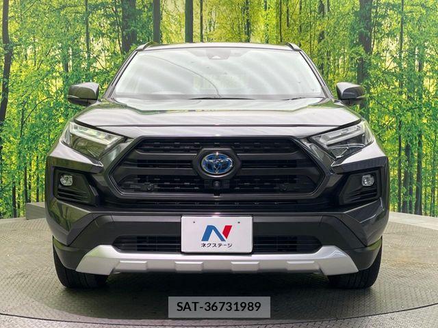 Toyota RAV4 2022-09 6816867-13