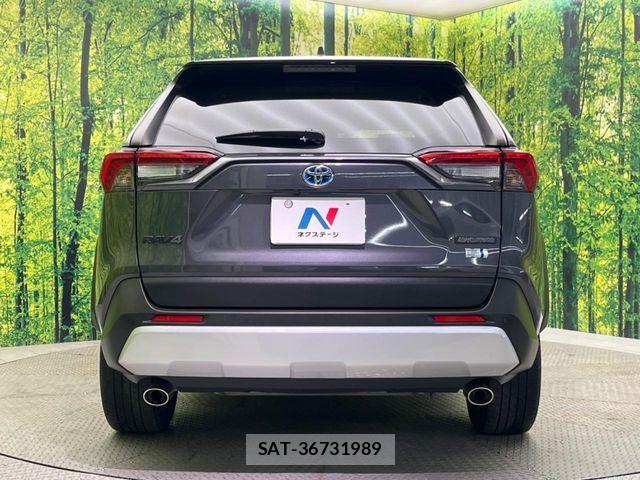Toyota RAV4 2022-09 6816867-14
