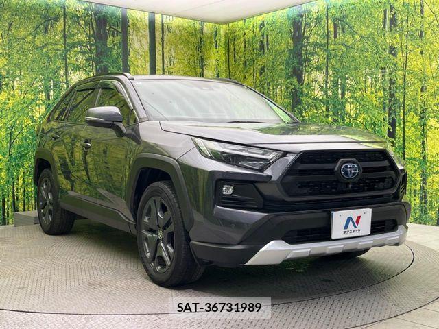 Toyota RAV4 2022-09 6816867-15