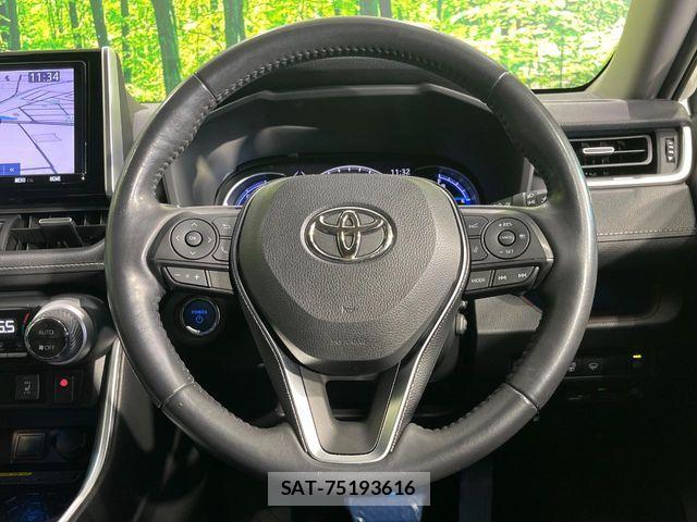 Toyota RAV4 2019-07 6816871-10