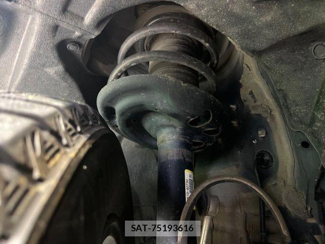 Toyota RAV4 2019-07 6816871-19