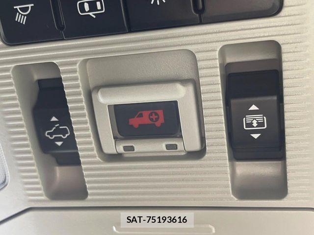 Toyota RAV4 2019-07 6816871-2