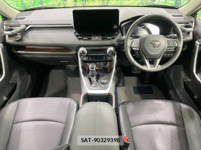 Toyota RAV4 2024-04 6816860-1
