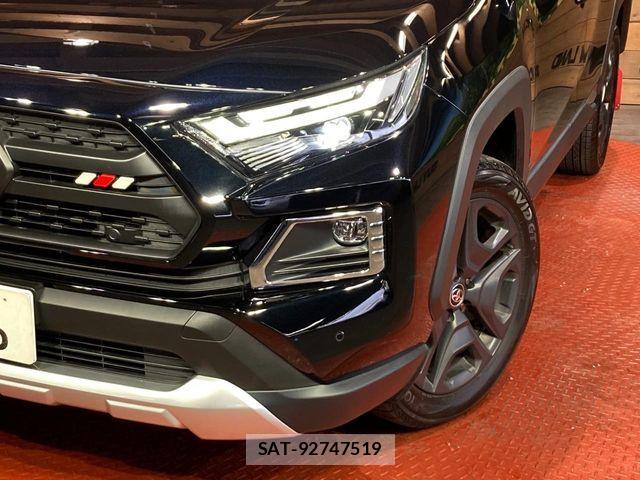 Toyota RAV4 2023-09 6816866-11
