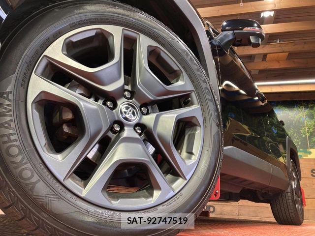 Toyota RAV4 2023-09 6816866-12