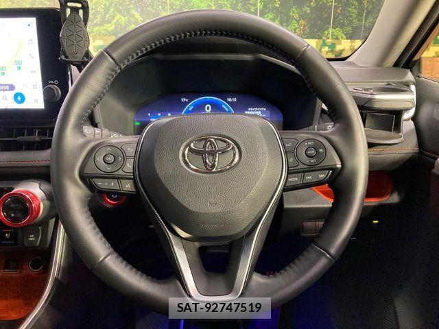 Toyota RAV4 2023-09 6816866-7