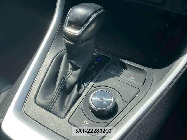 Toyota RAV4 2019-11 6816872-9