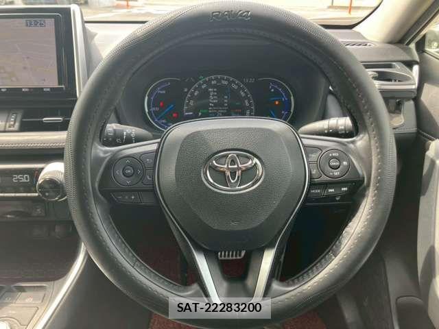 Toyota RAV4 2019-11 6816872-13