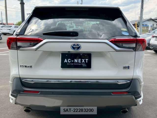 Toyota RAV4 2019-11 6816872-18