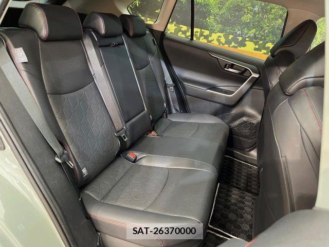 Toyota RAV4 2023-07 6816862-13