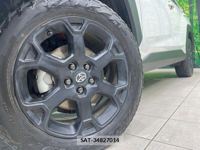 Toyota RAV4 2023-10 6816858-11