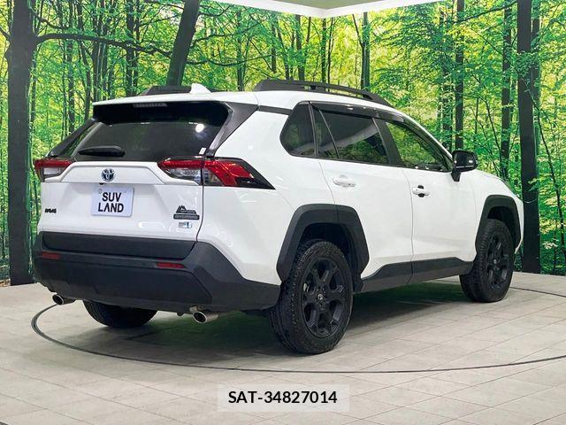 Toyota RAV4 2023-10 6816858-16