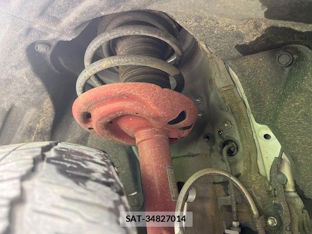 Toyota RAV4 2023-10 6816858-19