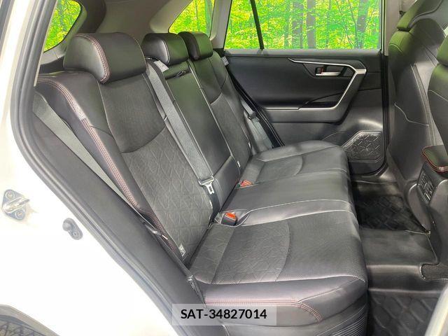 Toyota RAV4 2023-10 6816858-8