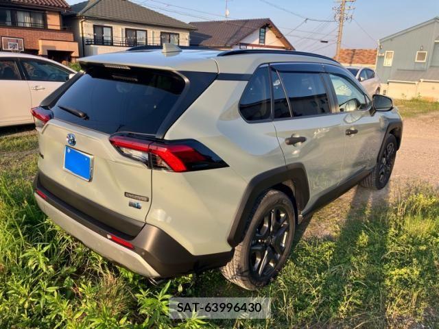 Toyota RAV4 2024-08 6911924-2