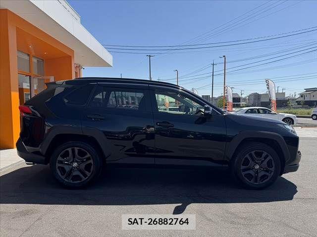 Toyota RAV4 2023-11 6911925-10