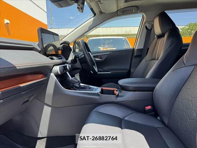 Toyota RAV4 2023-11 6911925-17