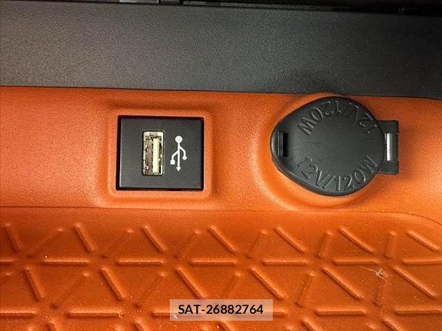 Toyota RAV4 2023-11 6911925-22