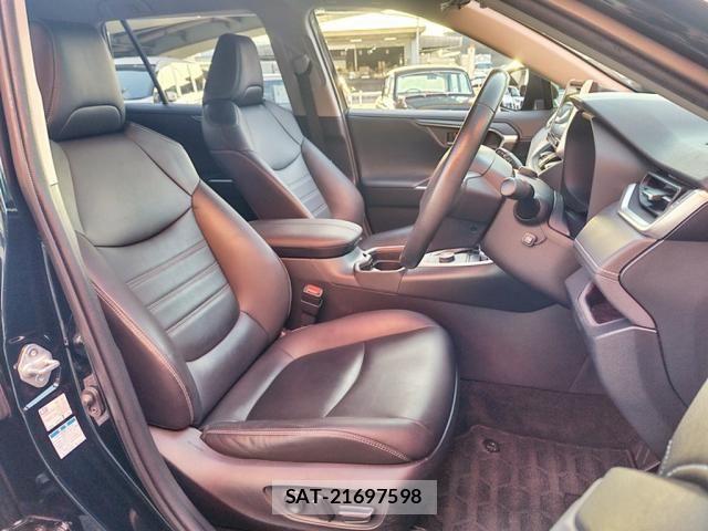 Toyota RAV4 2020-04 6997689-19