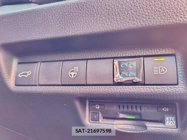 Toyota RAV4 2020-04 6997689-22
