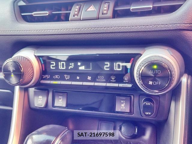 Toyota RAV4 2020-04 6997689-25