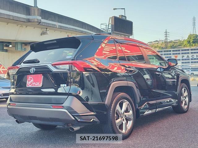 Toyota RAV4 2020-04 6997689-5