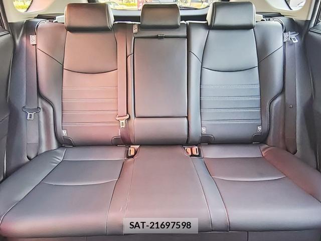 Toyota RAV4 2020-04 6997689-7