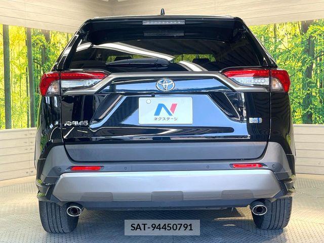 Toyota RAV4 2022-03 6997685-13
