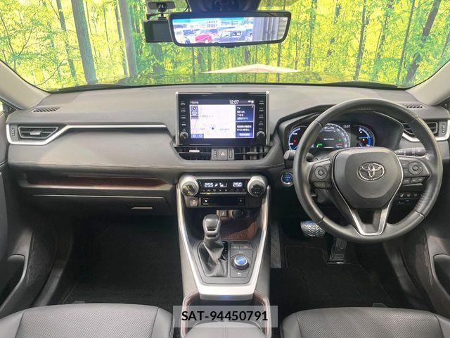 Toyota RAV4 2022-03 6997685-1