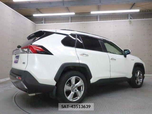 Toyota RAV4 2019-09 6997688-1
