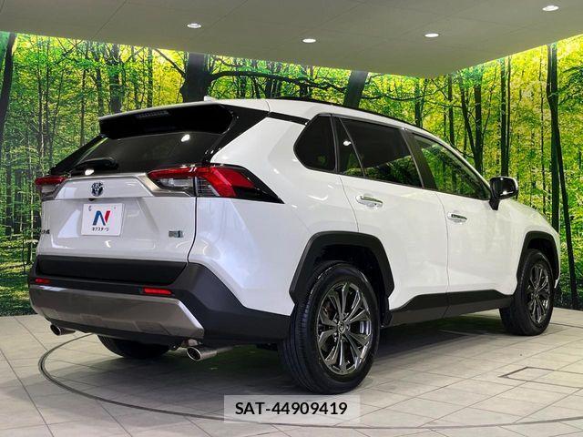 Toyota RAV4 2023-02 7021388-16