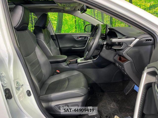 Toyota RAV4 2023-02 7021388-7