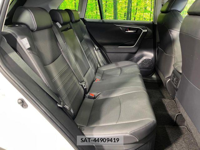 Toyota RAV4 2023-02 7021388-8
