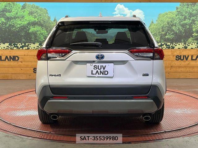 Toyota RAV4 2024-04 7021387-14