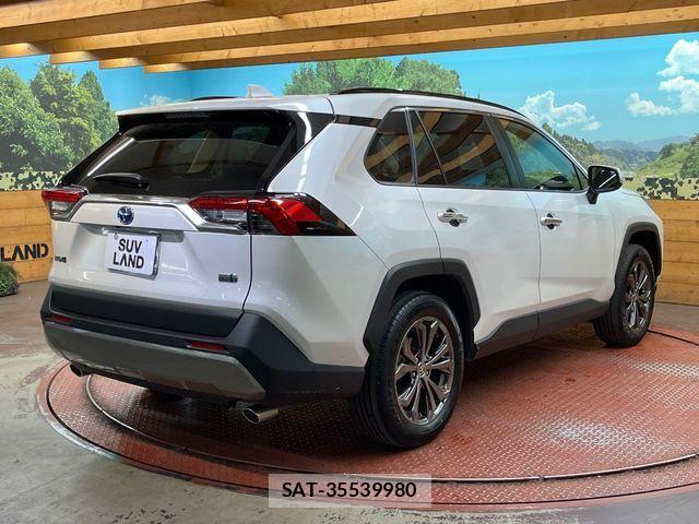Toyota RAV4 2024-04 7021387-16