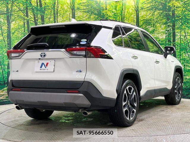 Toyota RAV4 2019-12 7060438-17