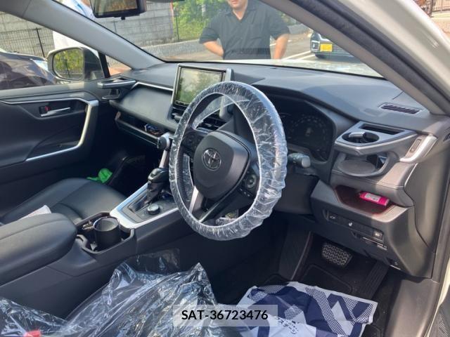 Toyota RAV4 2019-07 7215539-9
