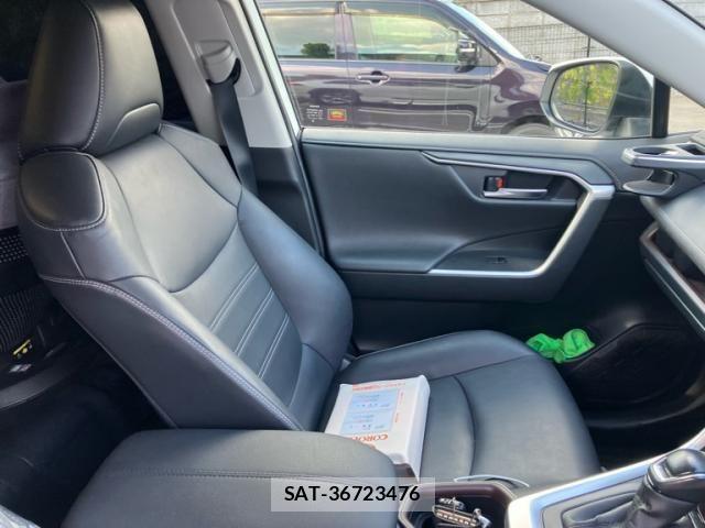 Toyota RAV4 2019-07 7215539-21