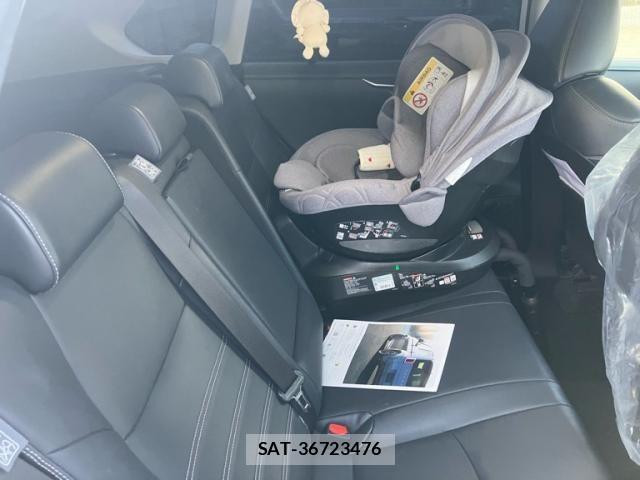 Toyota RAV4 2019-07 7215539-23
